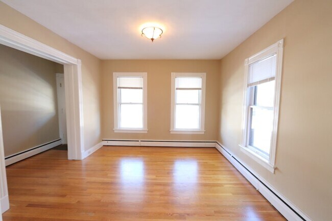 Foto del edificio - 72 N Whittlesey Ave