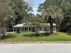 Building Photo - 4319 NW 26th Dr