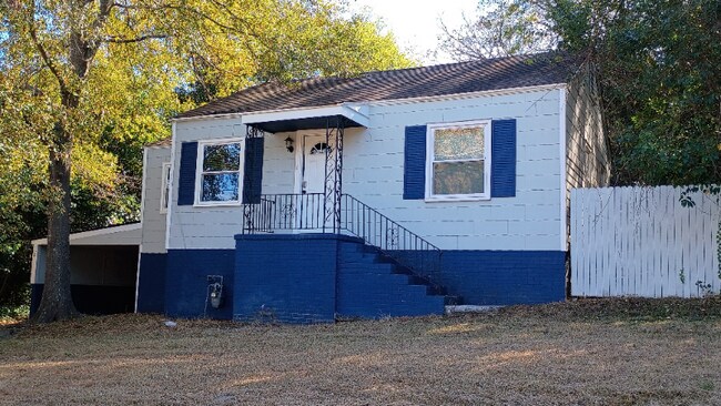 Foto del edificio - 3566 McKenzie Dr