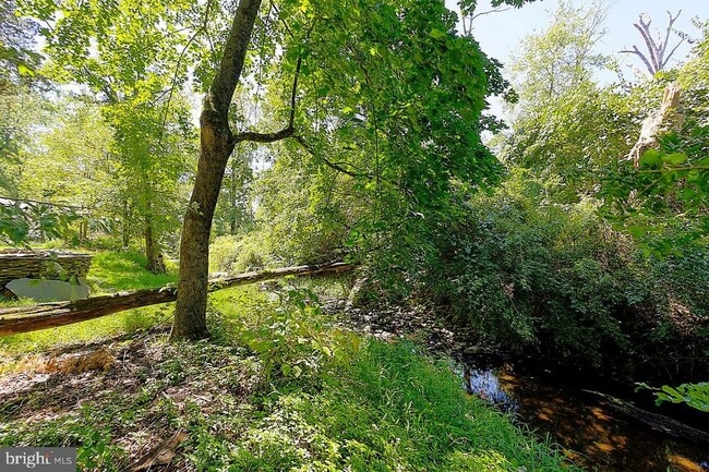 Building Photo - 269 Raymond Rd