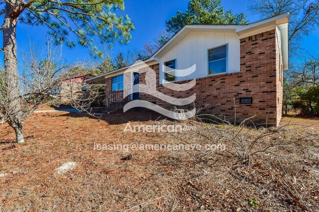 Foto del edificio - 2124 Sandy Run Dr