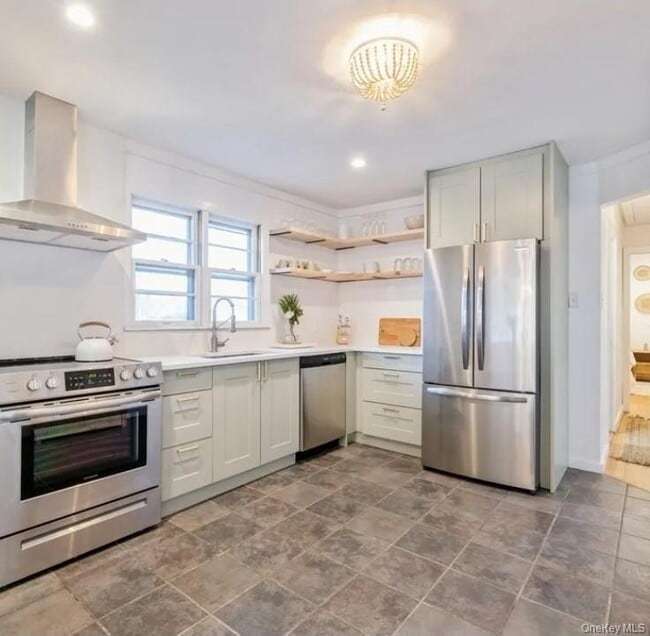 Building Photo - 1 Dogwood St