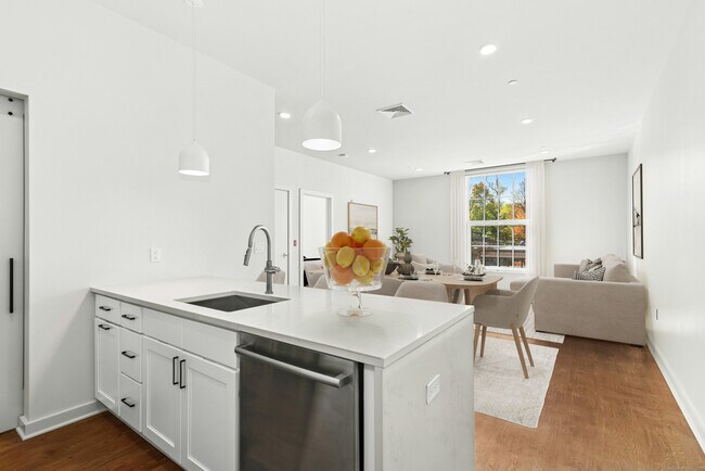 Foto del edificio - 15 Corbin Dr