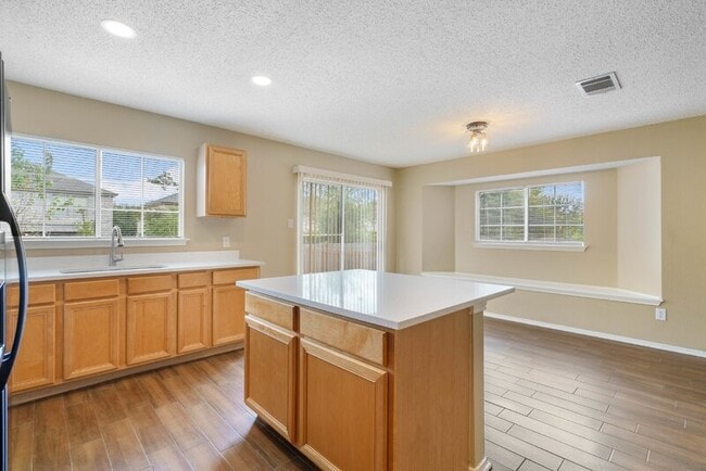 Building Photo - 2616 Byfield Dr
