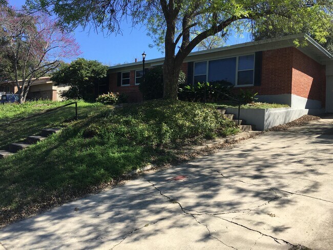 Foto del edificio - 122 Longridge Dr