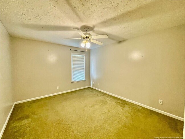 Foto del edificio - 260 Lick Creek Dr