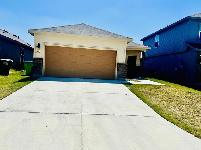 Foto principal - 5936 Olson Bluffs