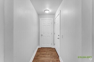 Building Photo - 2142 Palace Ave SW