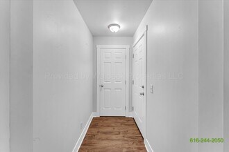 Building Photo - 2142 Palace Ave SW