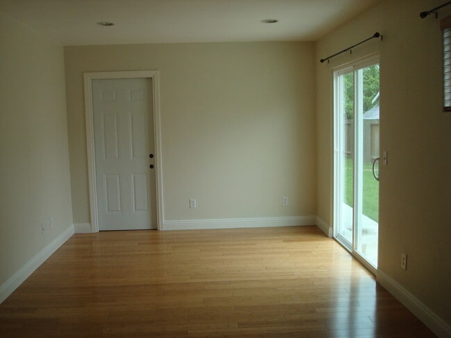 Building Photo - 2526 Spring Creek Dr