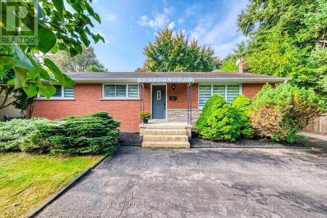 Building Photo - 428 Henderson Rd