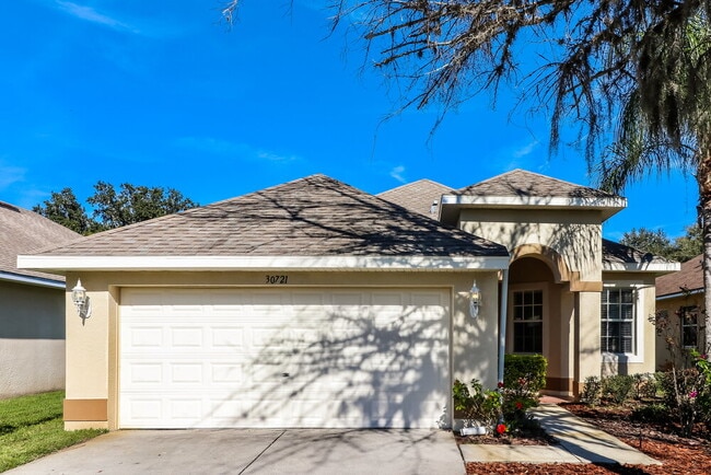 Building Photo - 30721 Pumpkin Ridge Dr