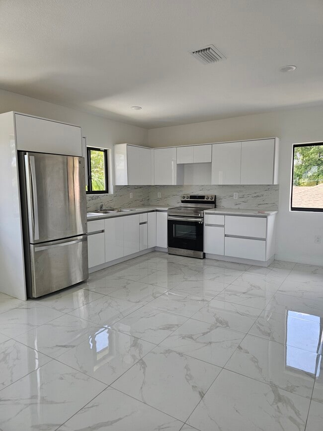 Foto del edificio - 1101 NW 105th St