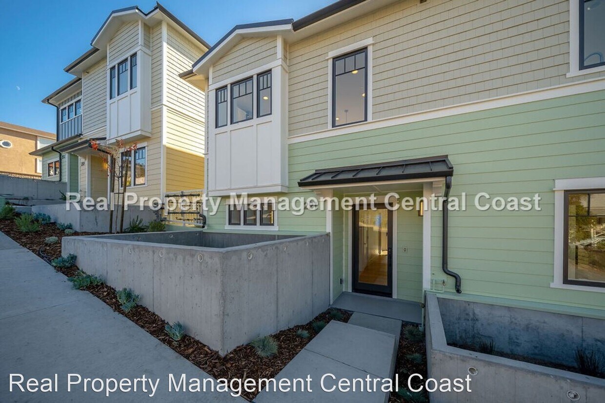 Primary Photo - 2 br, 2.5 bath House - 221 1st Street