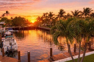 Building Photo - 301 E McNab Rd