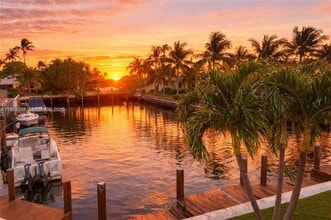 Building Photo - 301 E McNab Rd