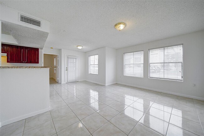 Building Photo - 10361 SW 150th Ct