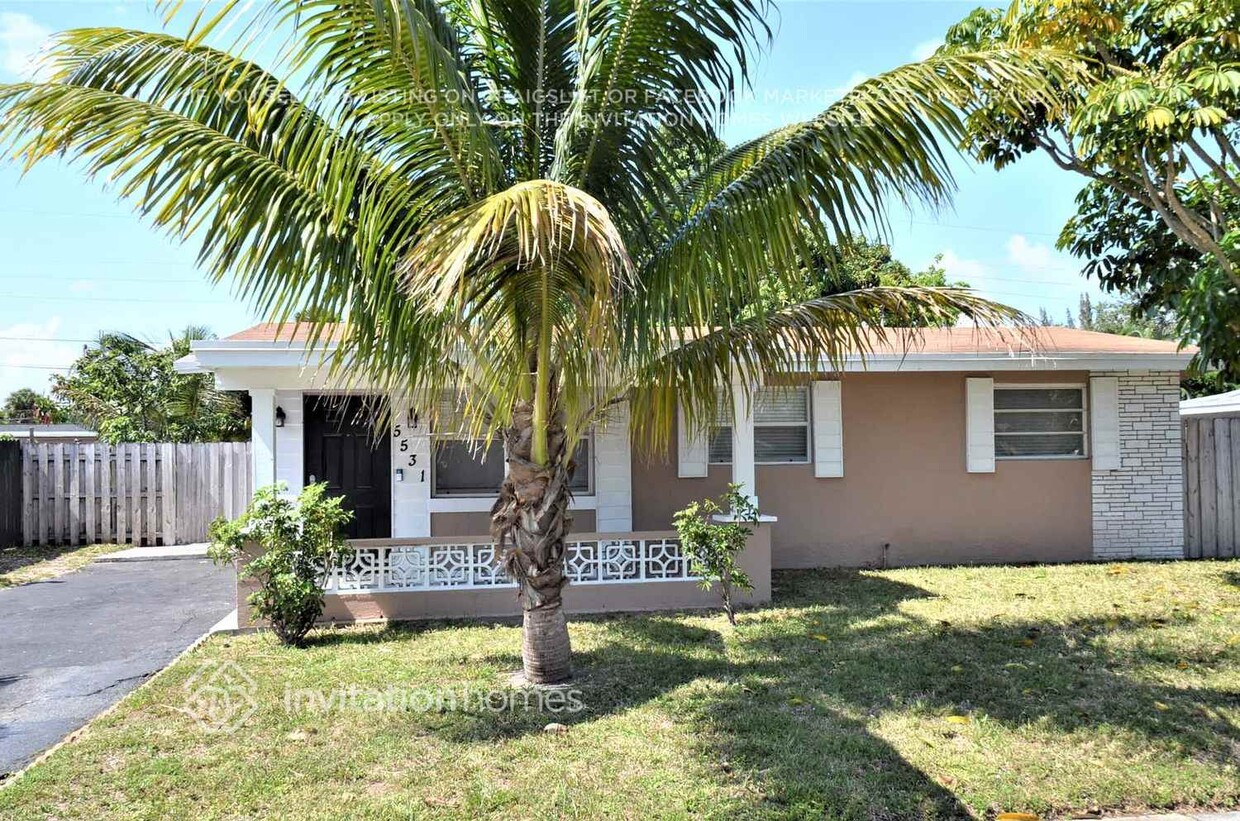 Foto principal - 5531 SW 6th Ct