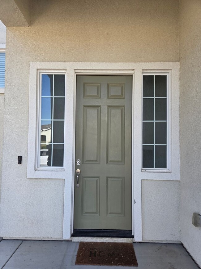 Building Photo - 1443 Greenbrier Dr