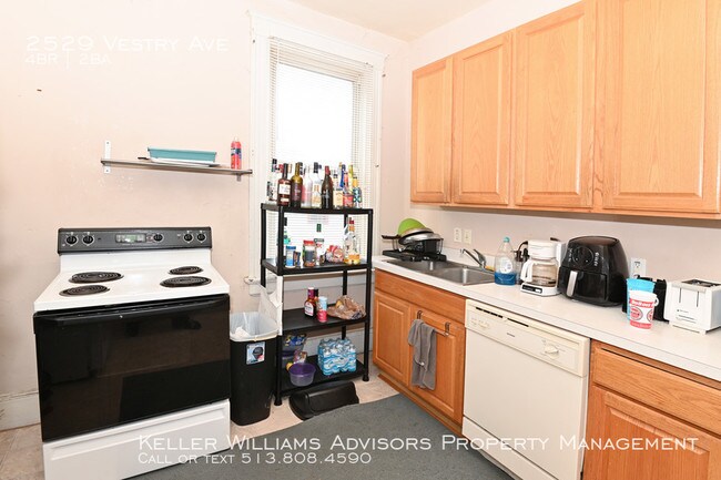 Building Photo - 2529 Vestry Ave
