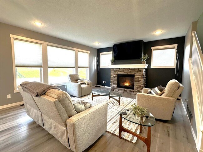 Foto del edificio - 139 144th Ave NW