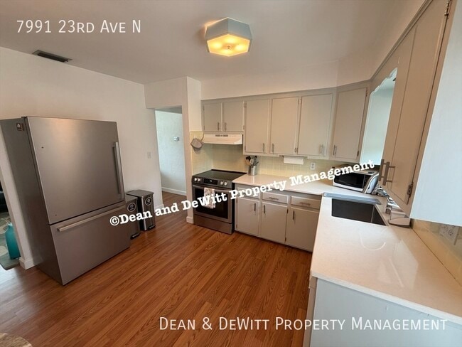 Foto del edificio - 7991 23rd Ave N