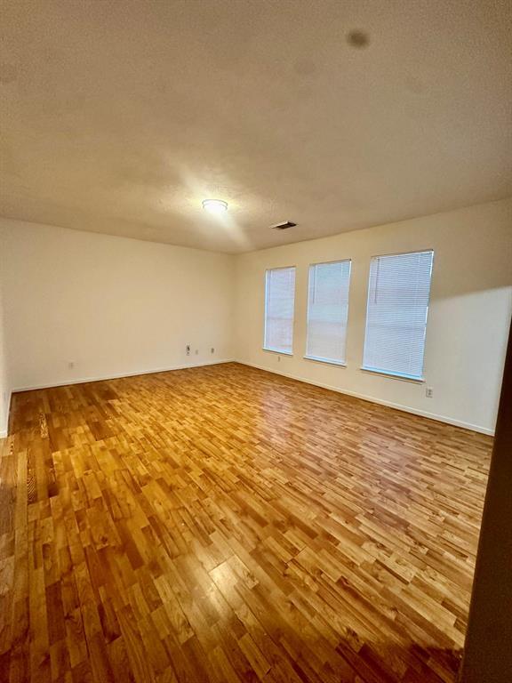Foto del edificio - 21502 Trilby Way