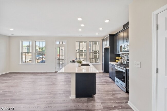 Building Photo - 25 Robeson St