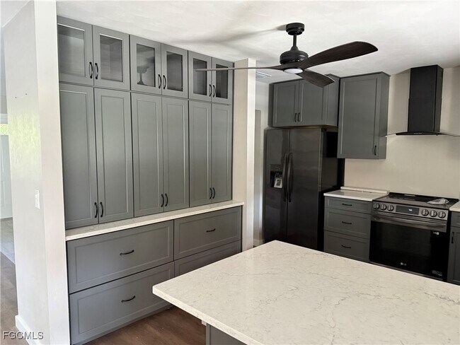 Foto del edificio - 51 Lagoon Dr