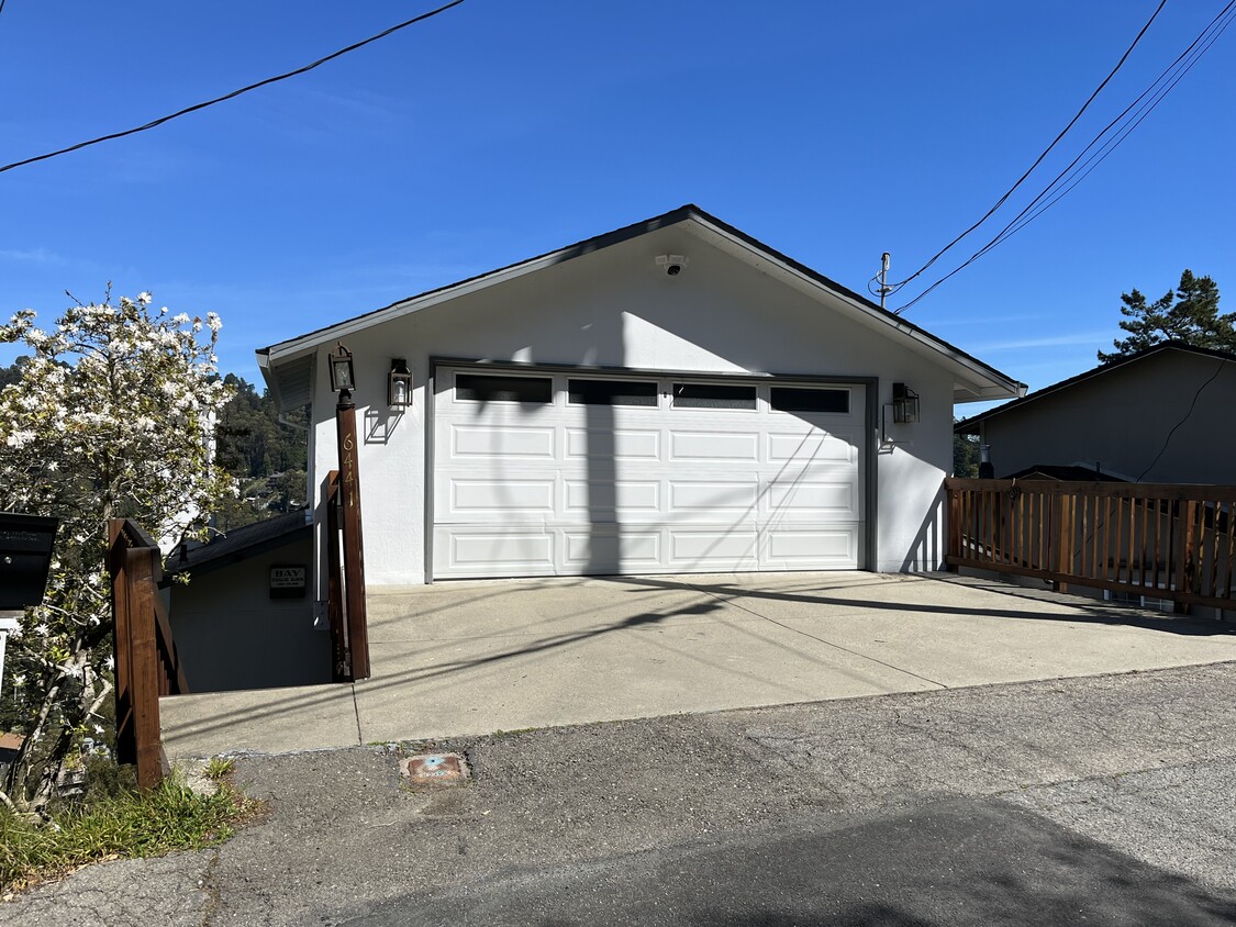 Primary Photo - 6441 Girvin Dr