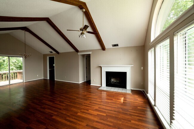 Foto del edificio - Charming 3-Bedroom Home in Old Hickory