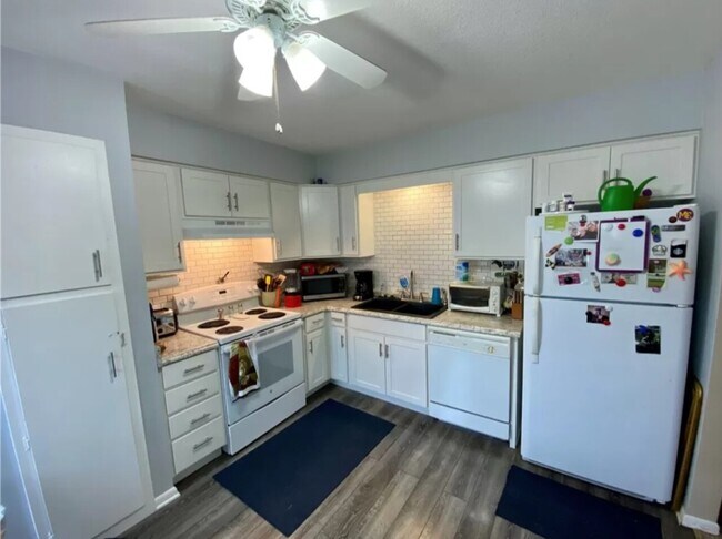 Foto del edificio - 1590 NW 80th