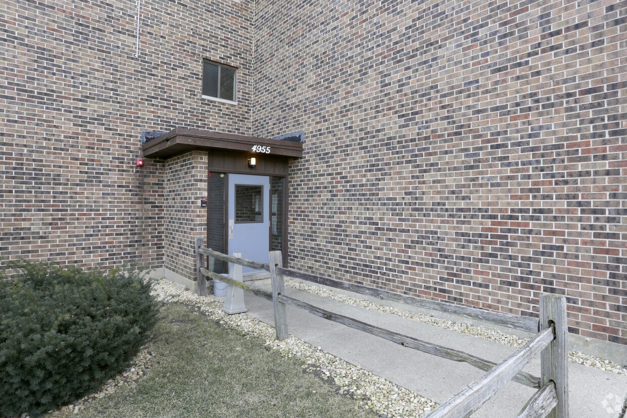 Building Photo - 4955 Fender Rd
