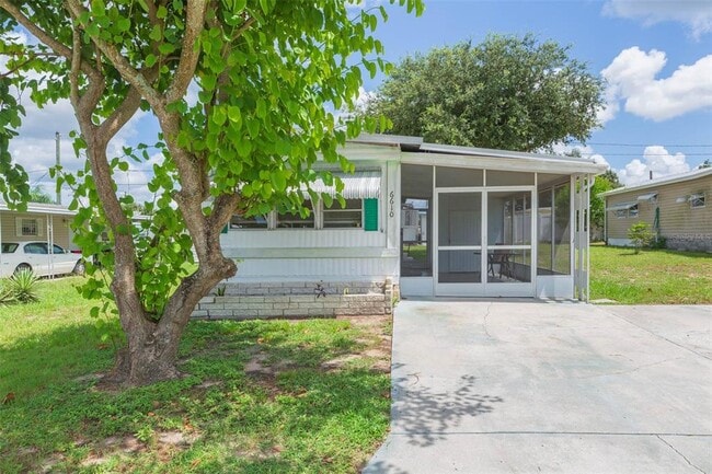 Building Photo - 6610 Avocado Dr