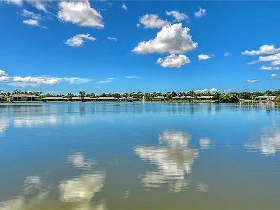 Foto del edificio - 25275 Rampart Blvd