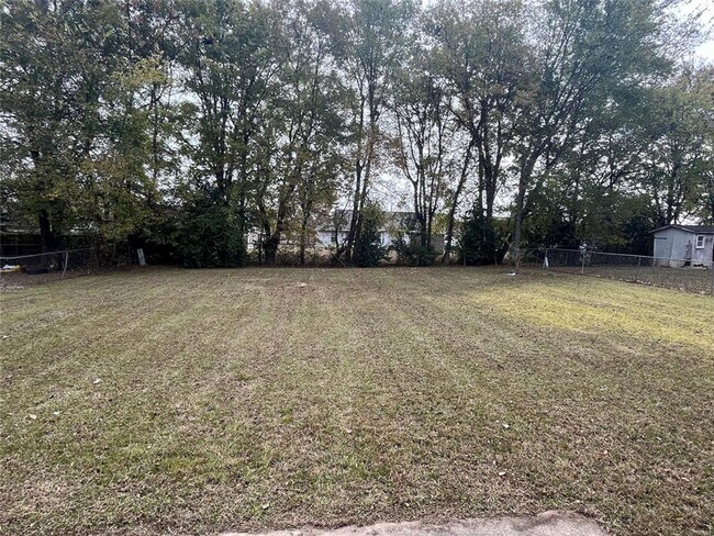 Building Photo - Spacious 4BR/2BA Home In Montgomery, AL