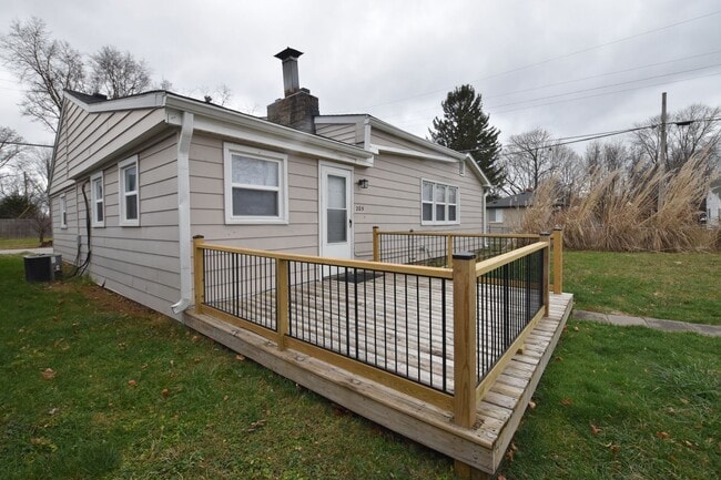 Building Photo - 2 Bedroom Home For Rent Fortville IN