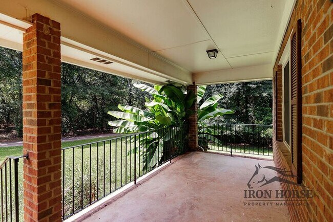 Foto del edificio - 8671 Macon Hwy