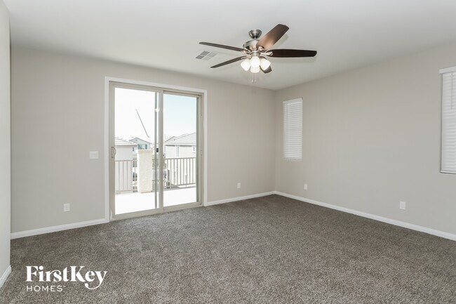 Foto del edificio - 359 Elks Peak Ave