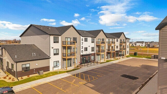 Foto del edificio - Whisper Creek Village