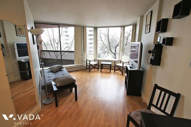 Building Photo - Anchor Point Apartment For Rent 505-1330 B...
