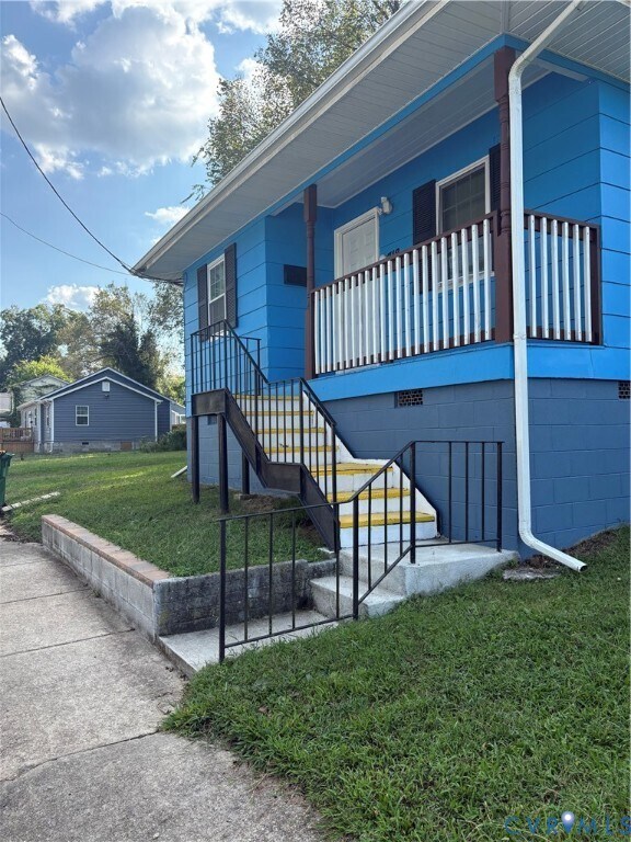 Building Photo - 718 Blick St