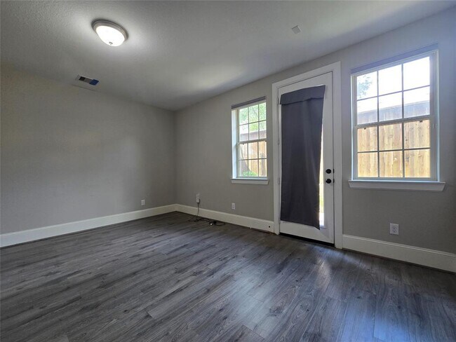 Building Photo - 11918 Stirling Row Ln