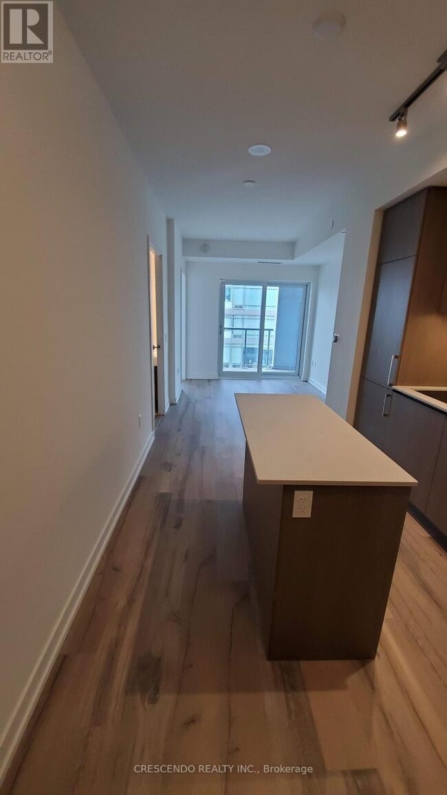 Building Photo - 1 Yorkville Ave