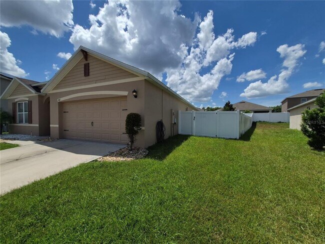 Building Photo - 492 Honey Bell Rd