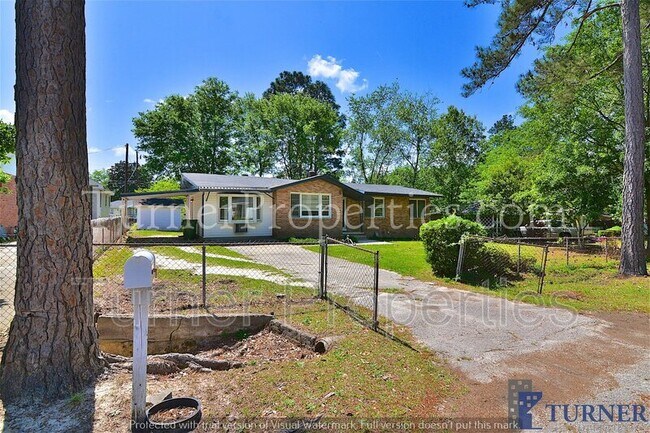 Building Photo - 1906 Woodfield Dr