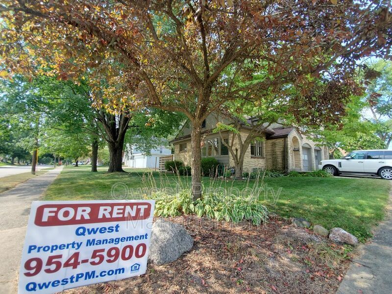 Primary Photo - 3864 Henry St SW