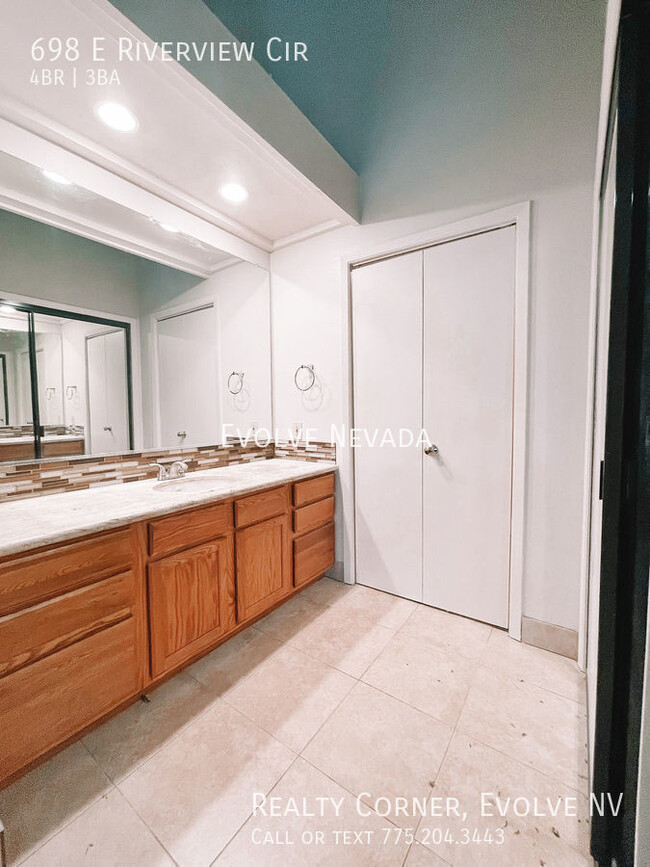 Building Photo - 1/2 Off 1st Month's Rent on 4 Bed, 3 Bath ...