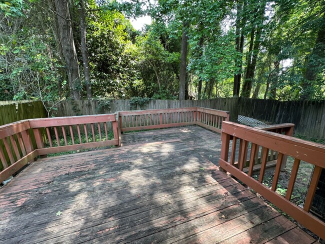 Building Photo - 3 BR in NE Tallahassee off Olson Rd.