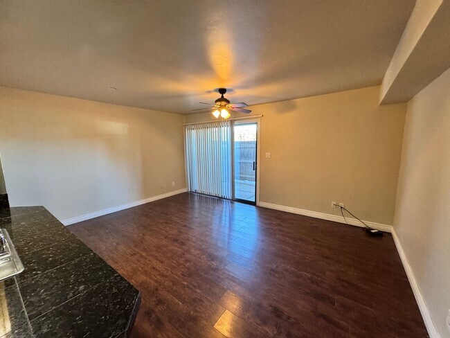 Foto del edificio - Luxorious Single Story 1 bedroom Condo Near NAU